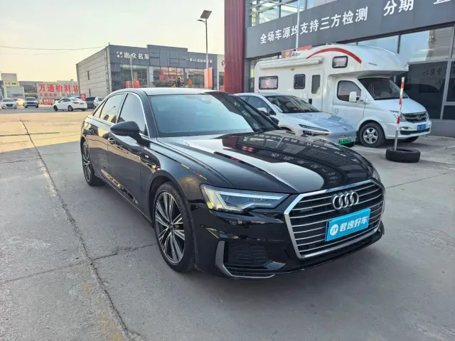 Фотография автомобиля — Audi A6L