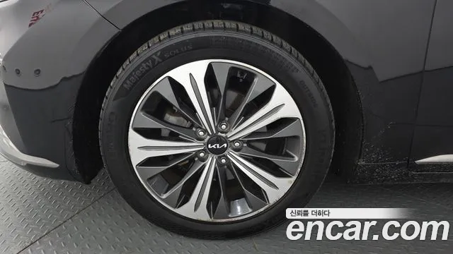Kia K8 Hybrid — Фото автомобиля 5
