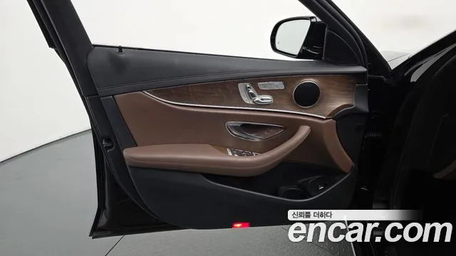 Mercedes-Benz E-Class W213 — Фото автомобиля 13