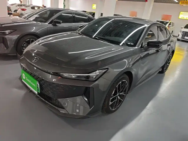 Фотография автомобиля — Changan UNI-V