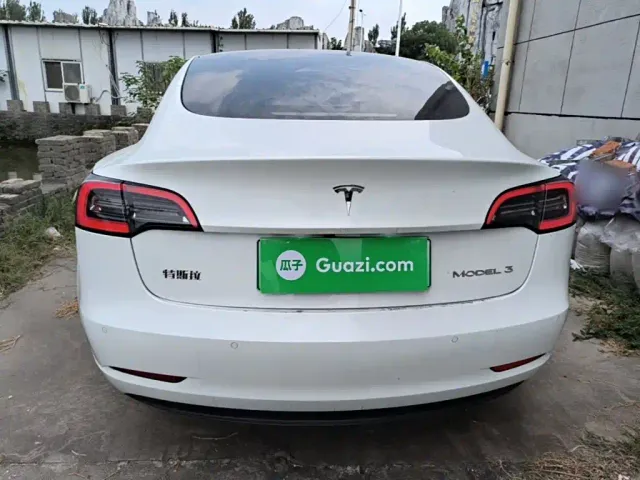 Tesla Model 3 2023 Rear-Wheel Drive — Фото автомобиля 5