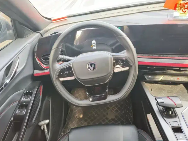 Changan X5 Plus — Фото автомобиля 15