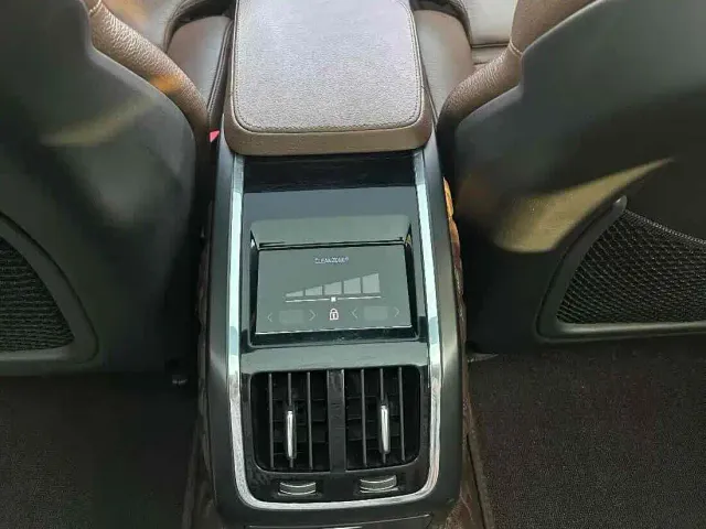 Volvo S90 — Фото автомобиля 8