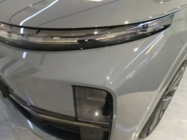 Li Auto L7 — Фото автомобиля 23