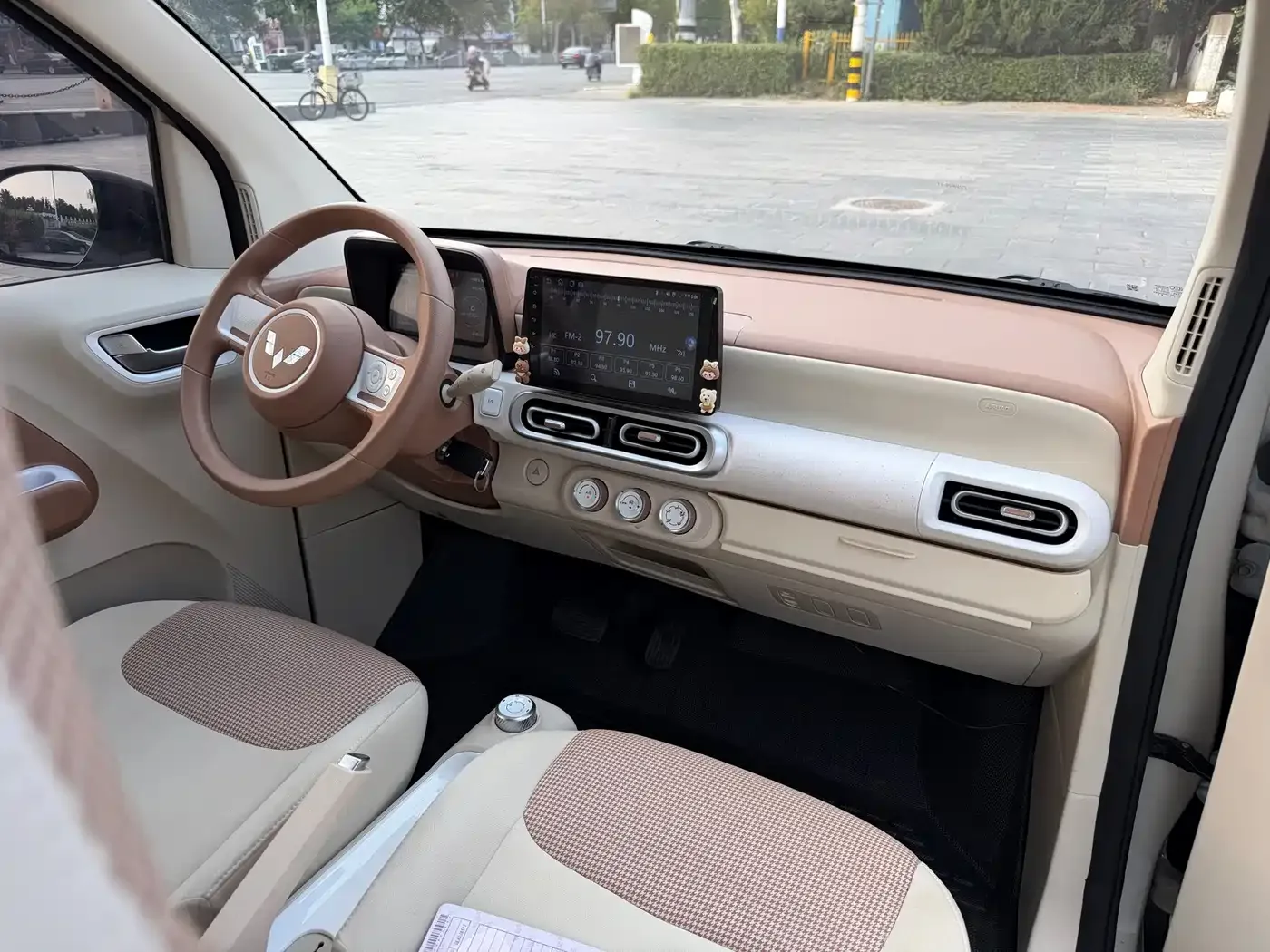 Wuling Motors Hongguang MINIEV 2024 3rd Generation 215km Youth Edition — Фото автомобиля 7