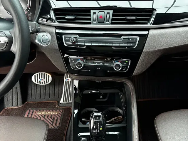 BMW X1 — Фото автомобиля 10