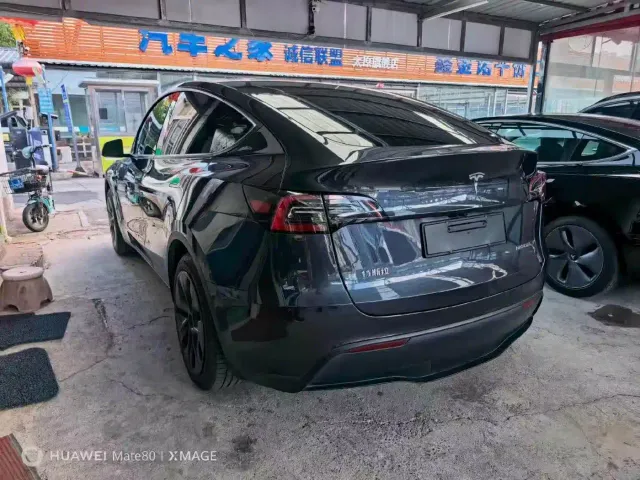 Tesla Model Y — Фото автомобиля 7