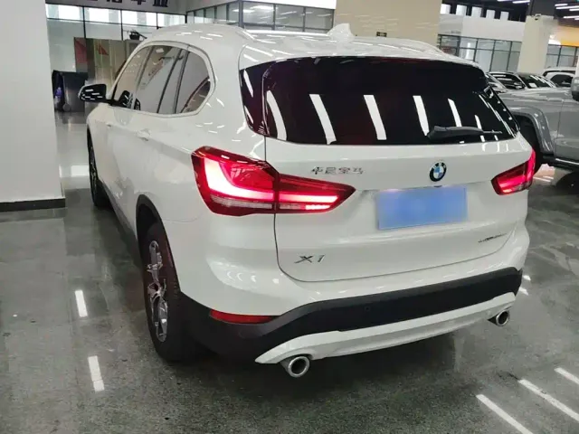 BMW X1 — Фото автомобиля 4