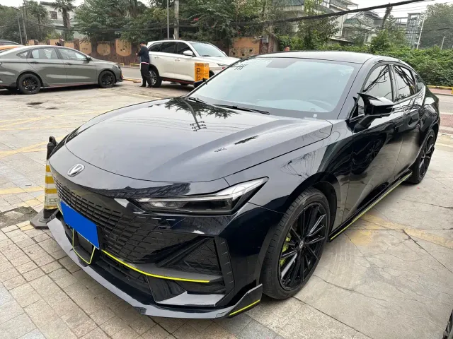 Фотография автомобиля — Changan UNI-V