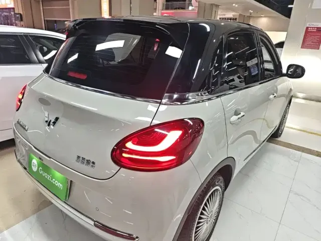 Wuling Bingo — Фото автомобиля 6