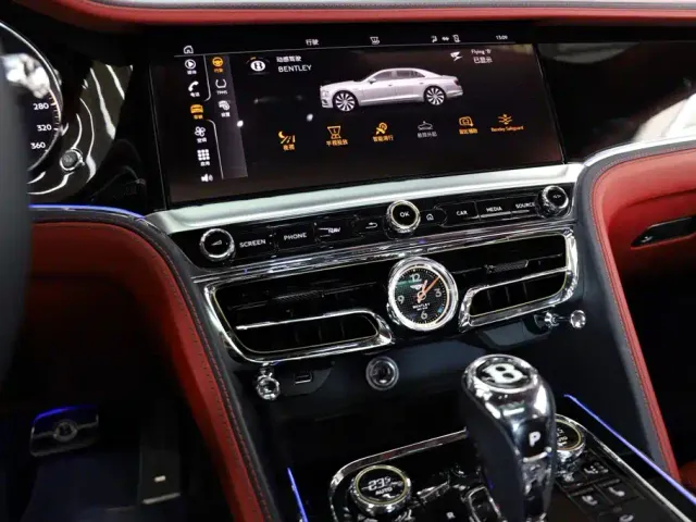 Bentley Flying Spur — Фото автомобиля 11