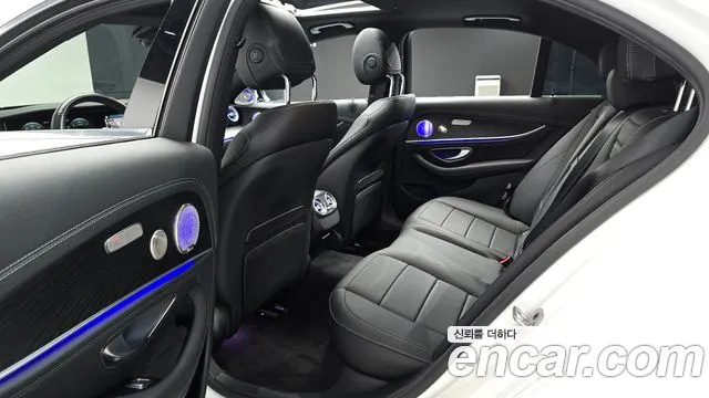 Mercedes-Benz E-Class W213 — Фото автомобиля 11