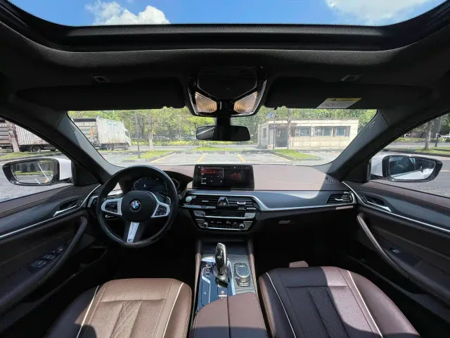 BMW 5 Series — Фото автомобиля 8