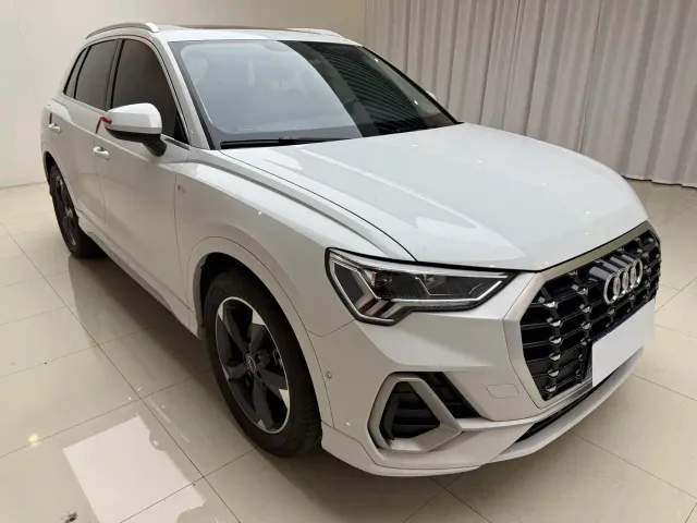 Audi Q3 — Фото автомобиля 3
