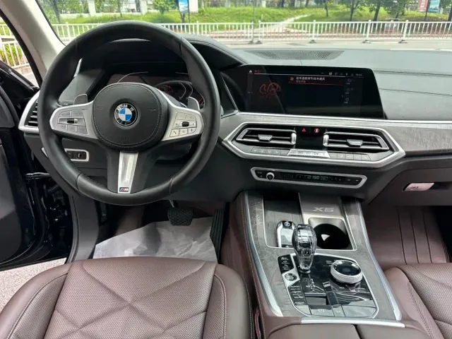 BMW X5 — Фото автомобиля 7