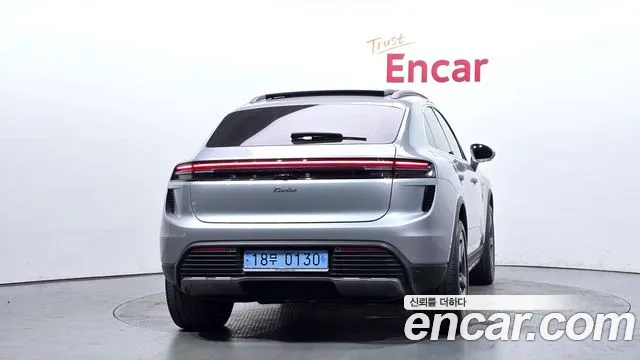 Porsche Macan — Фото автомобиля 4