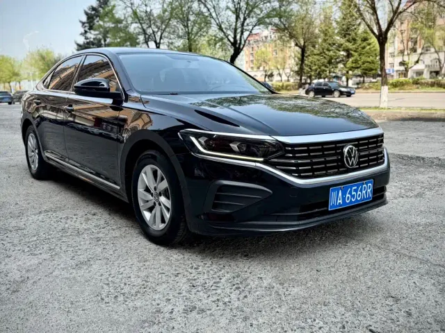 Volkswagen Passat — Фото автомобиля 3