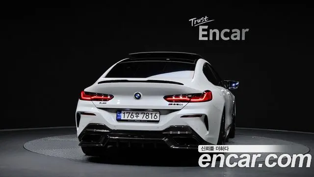 BMW 8-Series — Фото автомобиля 4