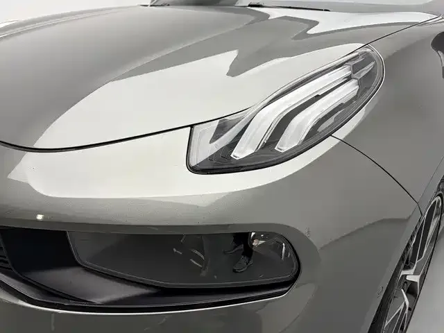 Lynk & Co 03 — Фото автомобиля 2