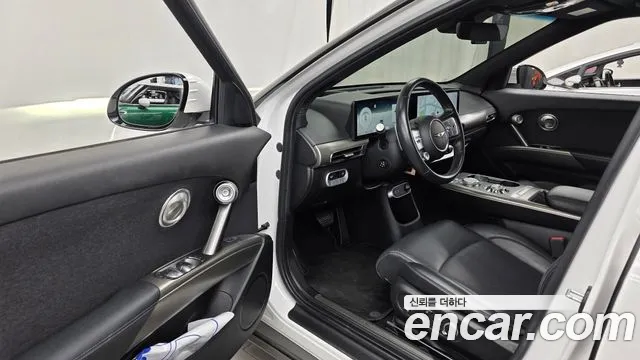 Genesis GV60 — Фото автомобиля 15