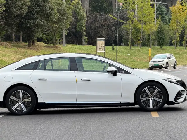 Mercedes-Benz EQS — Фото автомобиля 7