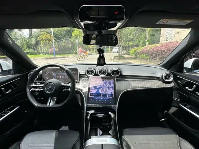 Mercedes-Benz C-Class — Фото автомобиля 17