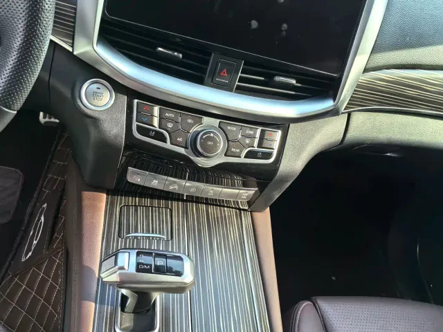 Haval H9 — Фото автомобиля 10