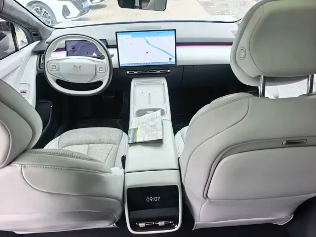 Xpeng P7+ — Фото автомобиля 6