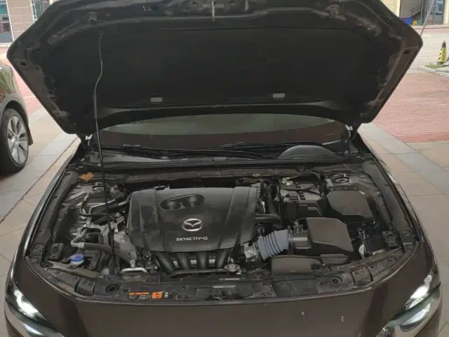 Mazda Axela — Фото автомобиля 19