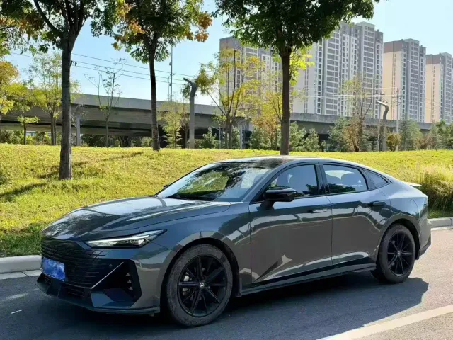 Фотография автомобиля — Changan UNI-V