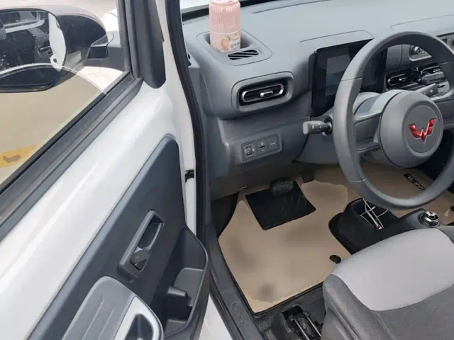 Wuling Zhiguang NEV — Фото автомобиля 15