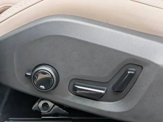 Volvo XC60 — Фото автомобиля 19