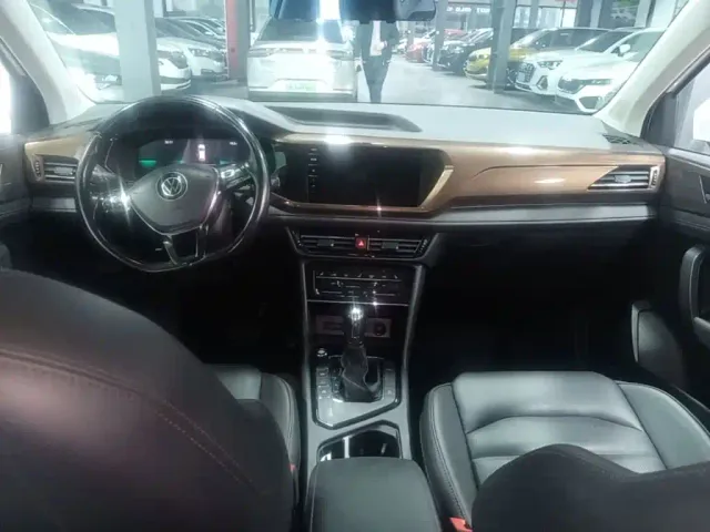 Volkswagen Tharu — Фото автомобиля 9