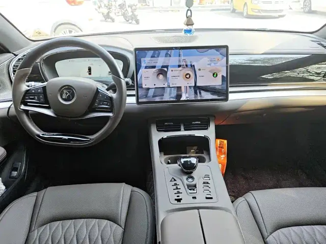 BYD Han — Фото автомобиля 9