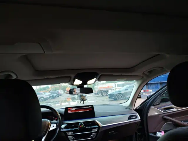 BMW 5 Series — Фото автомобиля 19