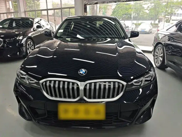 BMW 3 Series — Фото автомобиля 2