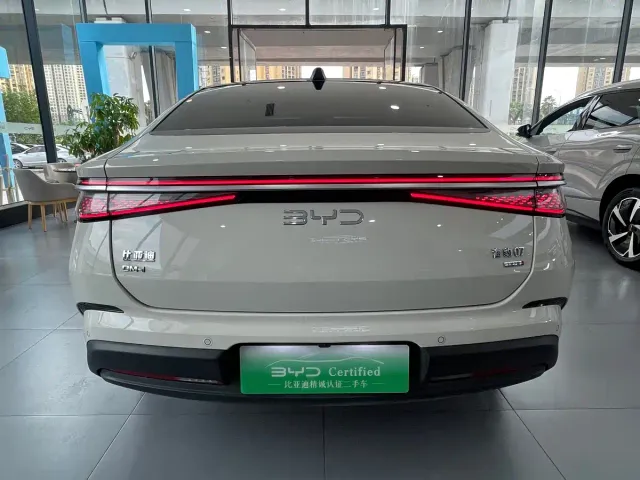 BYD Seal 07 DM-i — Фото автомобиля 14