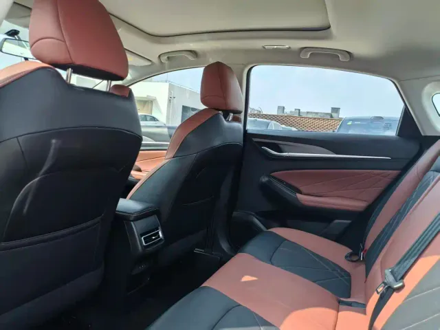 Changan Eado — Фото автомобиля 15