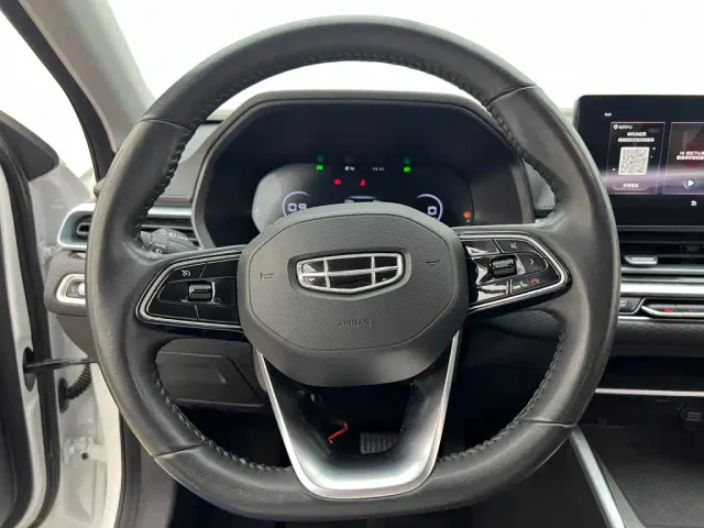 Geely Emgrand — Фото автомобиля 7