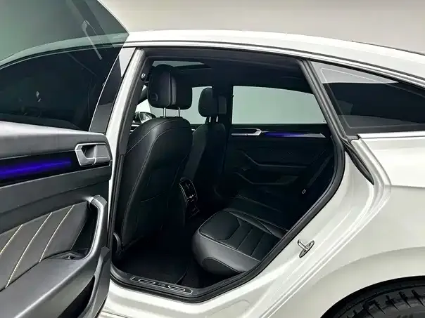 Volkswagen CC — Фото автомобиля 10