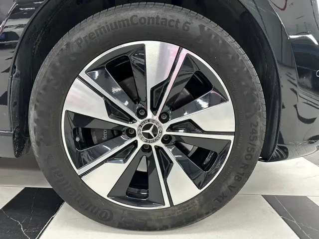 Mercedes-Benz V-Class — Фото автомобиля 16