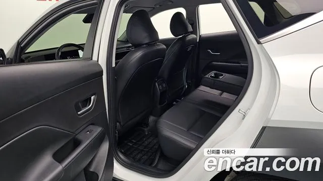 Hyundai Kona SX2 — Фото автомобиля 16