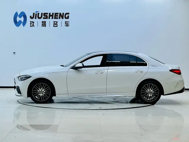 Mercedes-Benz C-Class — Фото автомобиля 3