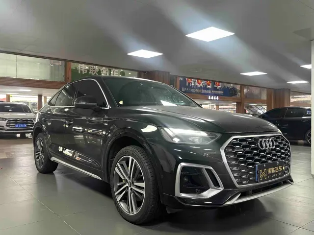 Audi Q5L Sportback — Фото автомобиля 3