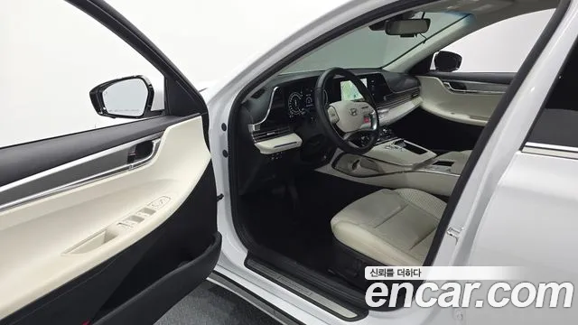 Hyundai Grandeur Grandeur (New) Hybrid — Фото автомобиля 15
