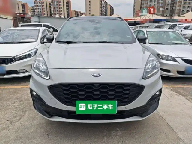 Ford Escape — Фото автомобиля 2