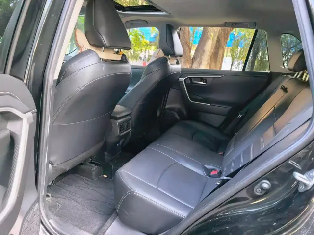 Toyota Wildlander — Фото автомобиля 9