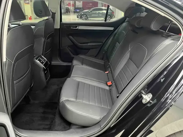 Skoda Superb — Фото автомобиля 19