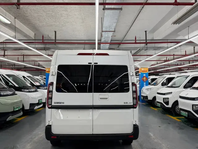 Farizon Super VAN — Фото автомобиля 4