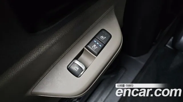 Kia Carnival Generation 4 — Фото автомобиля 29